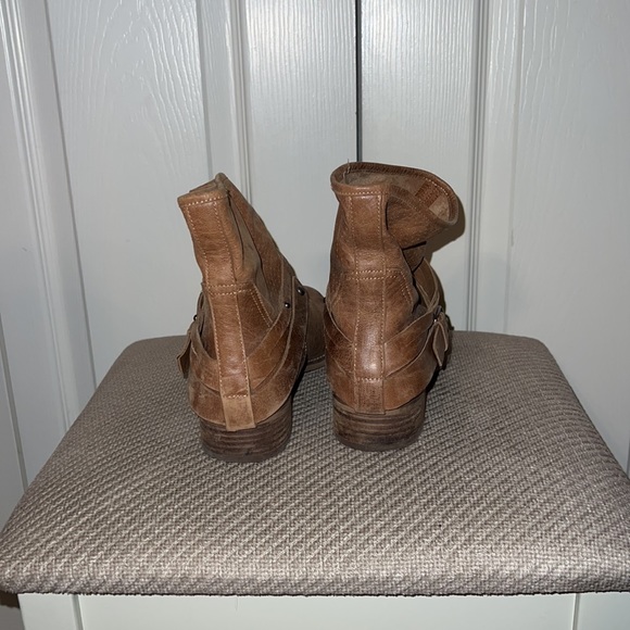 Marc Fisher boots. Brown, womens size 8 - Picture 4 of 5
